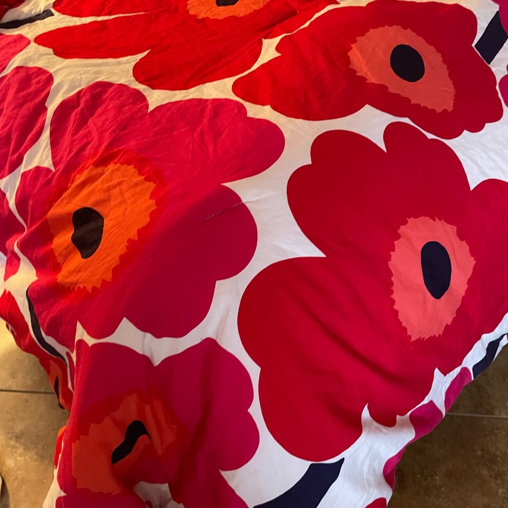 NWOT Marimekko comforter pillowcases sham set Unikko Red floral bed set READ